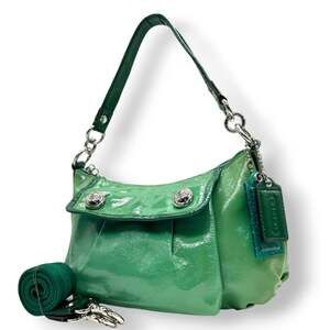 Coach Poppy Patent Leather Shoulder Bag/Handbag 13852 Green Women's Size s12